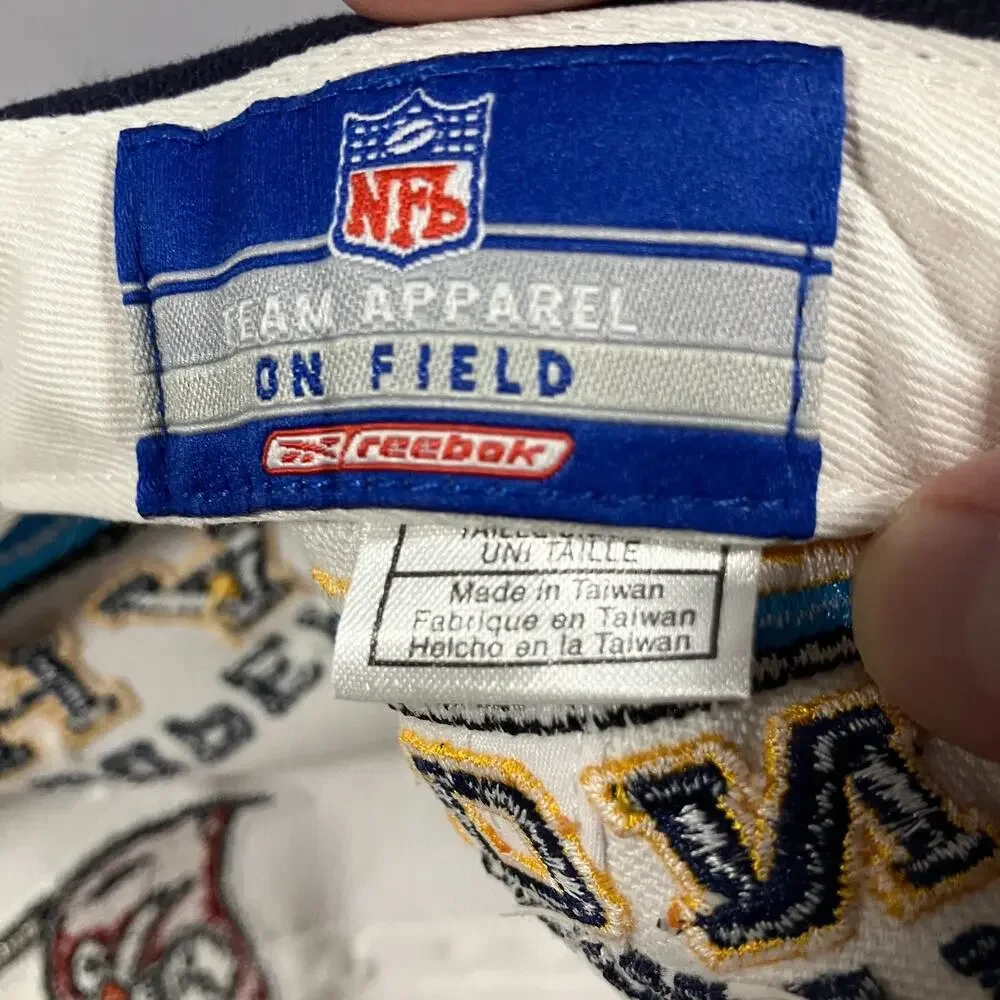 Tampa Bay Buccaneers Super Bowl XXXVII Champions Hat Reebok NFL On Field Cap‎